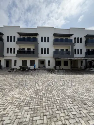 5bdrm Duplex in Mabushi for sale