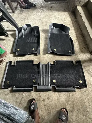 Toyota RAV4 Custom 7d Double Layer TPU Floor Mats