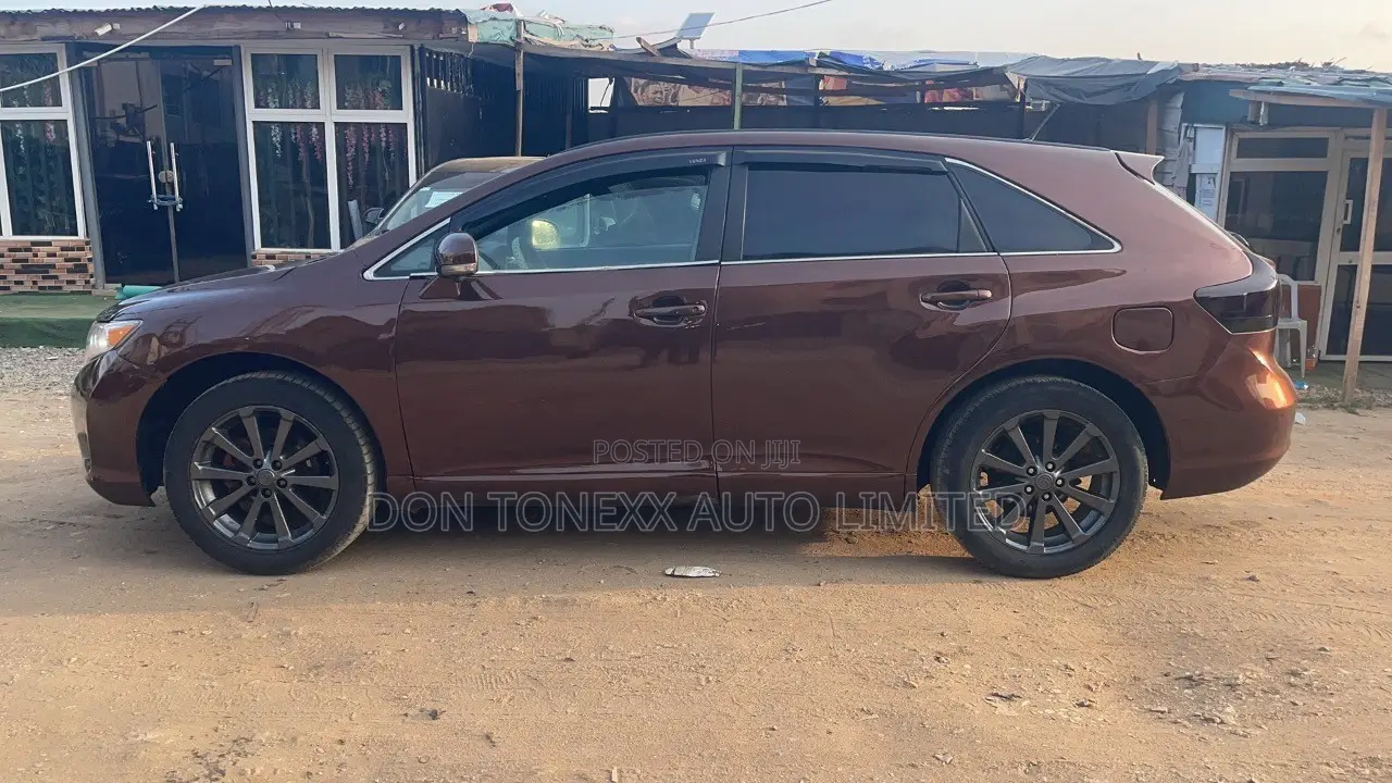 Toyota Venza LE 2011 Brown