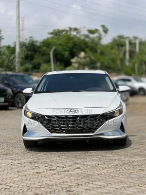 Hyundai Elantra 2023 White
