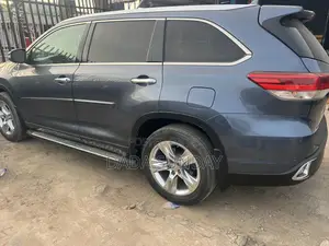 Toyota Highlander 2015 Blue