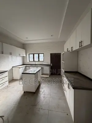 4bdrm Duplex in Life Camp for rent