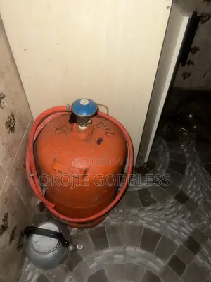 13kg Neatly Used Gas Cylinder