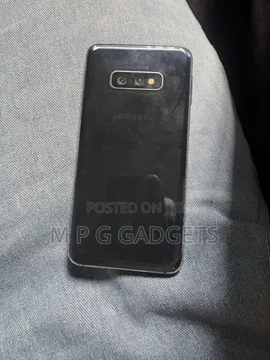 Samsung Galaxy S10e 128 GB Black