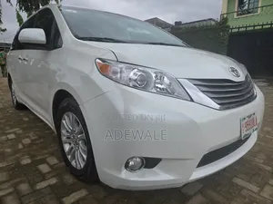 Toyota Sienna 2015 White