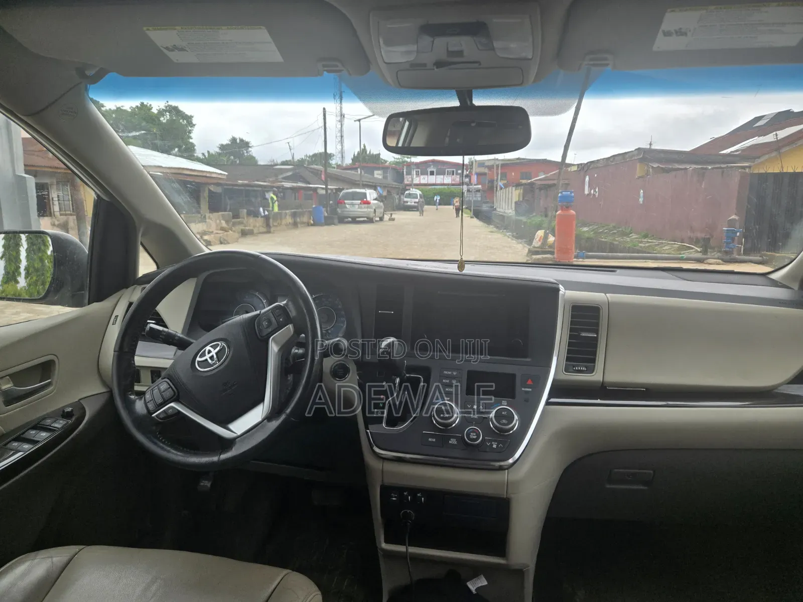 Toyota Sienna 2015 White