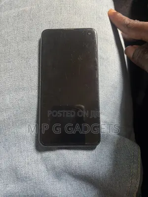 Samsung Galaxy S10e 128 GB Black