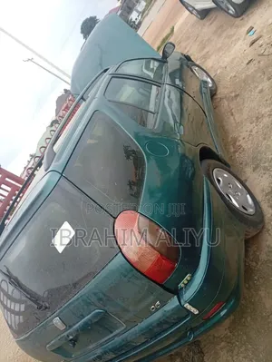 Peugeot 306 1999 Green
