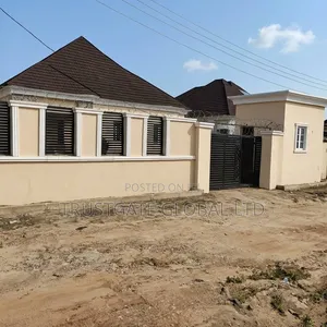 3bdrm Bungalow in Broadview Estate, Idu for sale
