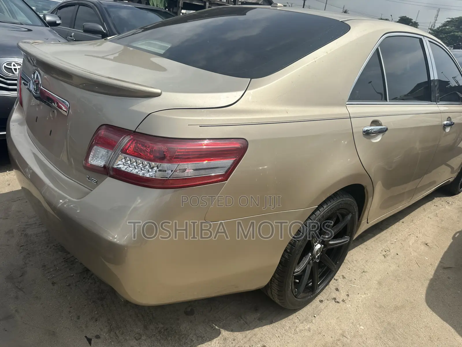 Toyota Camry 2011 Gold