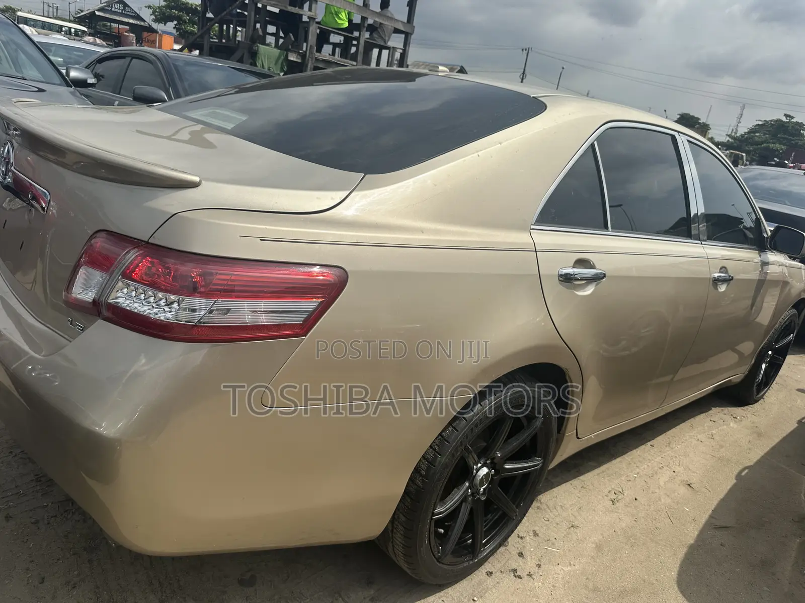 Toyota Camry 2011 Gold
