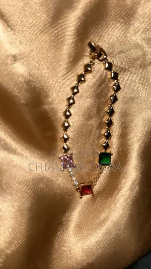 Premium Rose Gold Bracelet & Gemstones–Long Lasting Quality