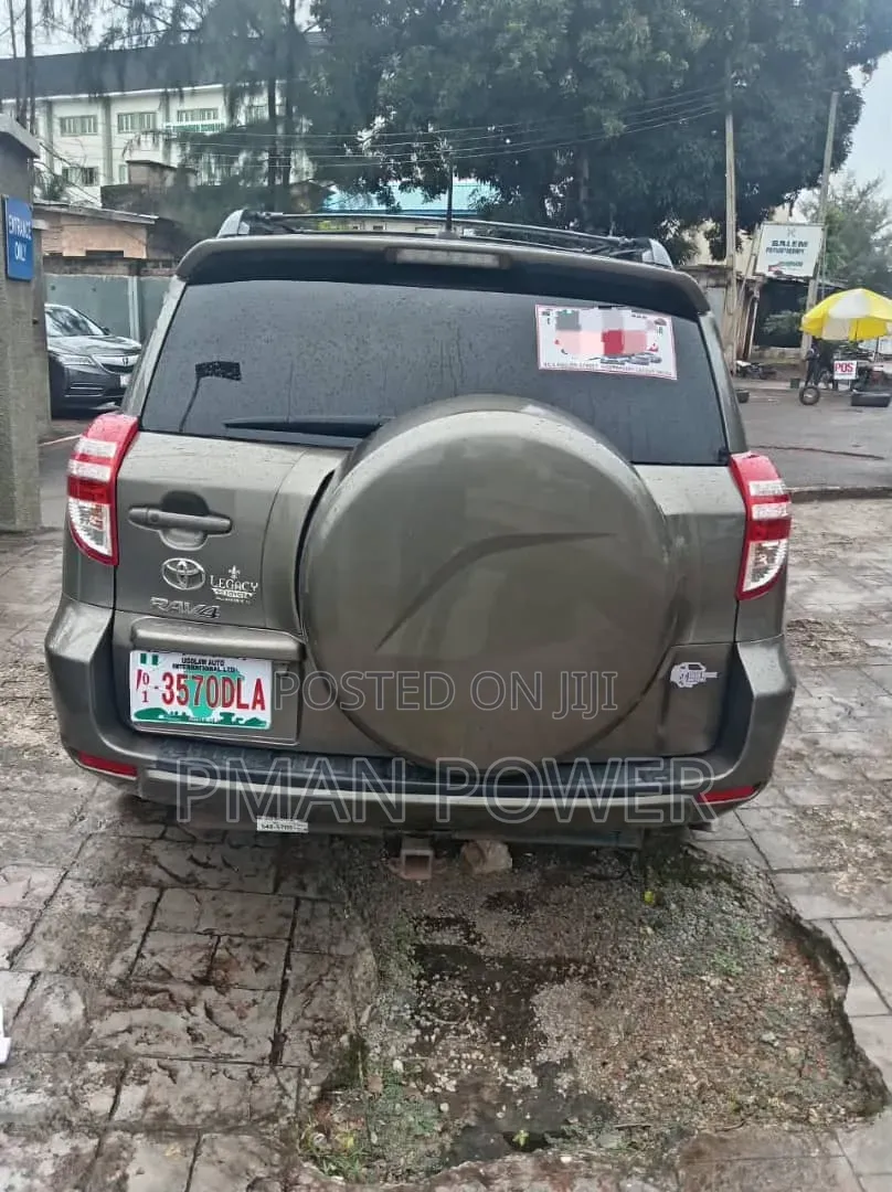 Toyota RAV4 2012 Gray