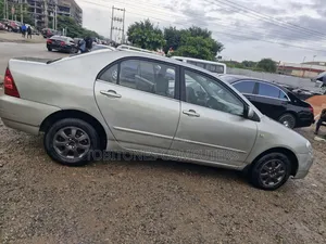 Toyota Corolla 2003 Gold