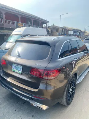 Mercedes-Benz GLC-Class 2017 Brown