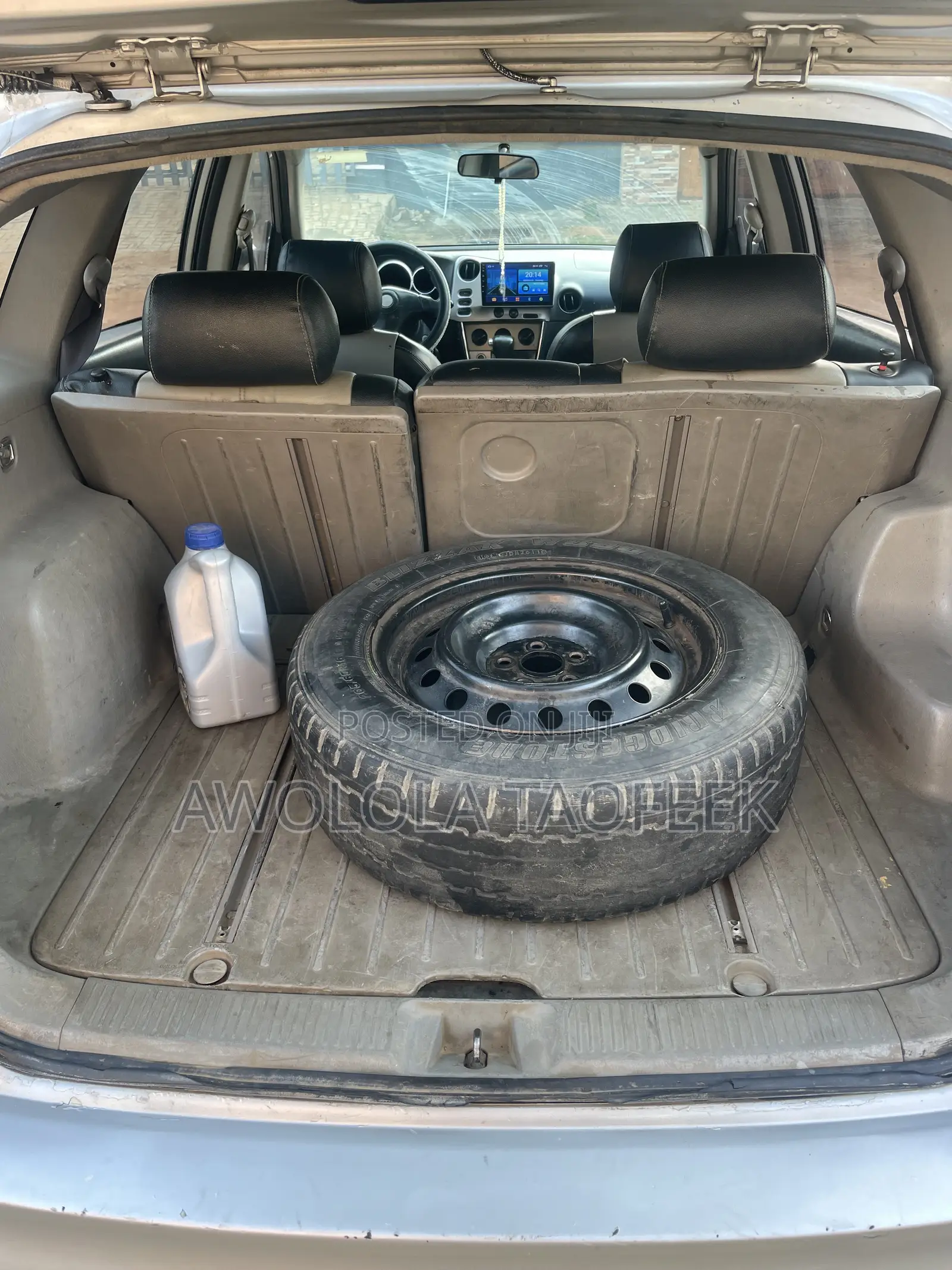Toyota Matrix Standard FWD (1.8L 4cyl 5M) 2004 Silver