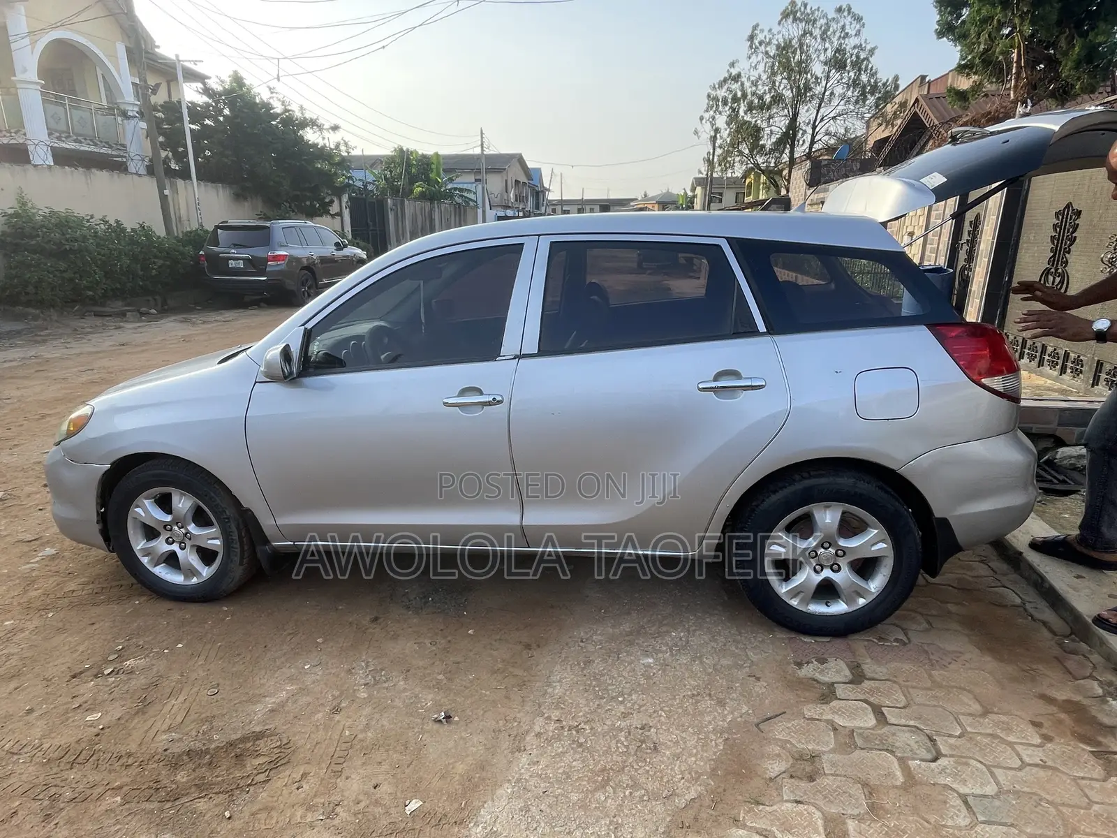 Toyota Matrix Standard FWD (1.8L 4cyl 5M) 2004 Silver