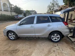 Toyota Matrix Standard FWD (1.8L 4cyl 5M) 2004 Silver