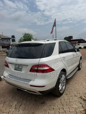 Mercedes-Benz M Class ML350 4MATIC 4dr SUV AWD (3.5L 6cyl 7A) 2014