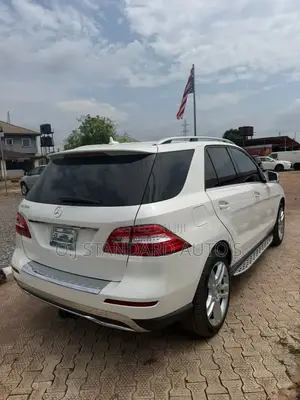 Mercedes-Benz M Class ML350 4MATIC 4dr SUV AWD (3.5L 6cyl 7A) 2014