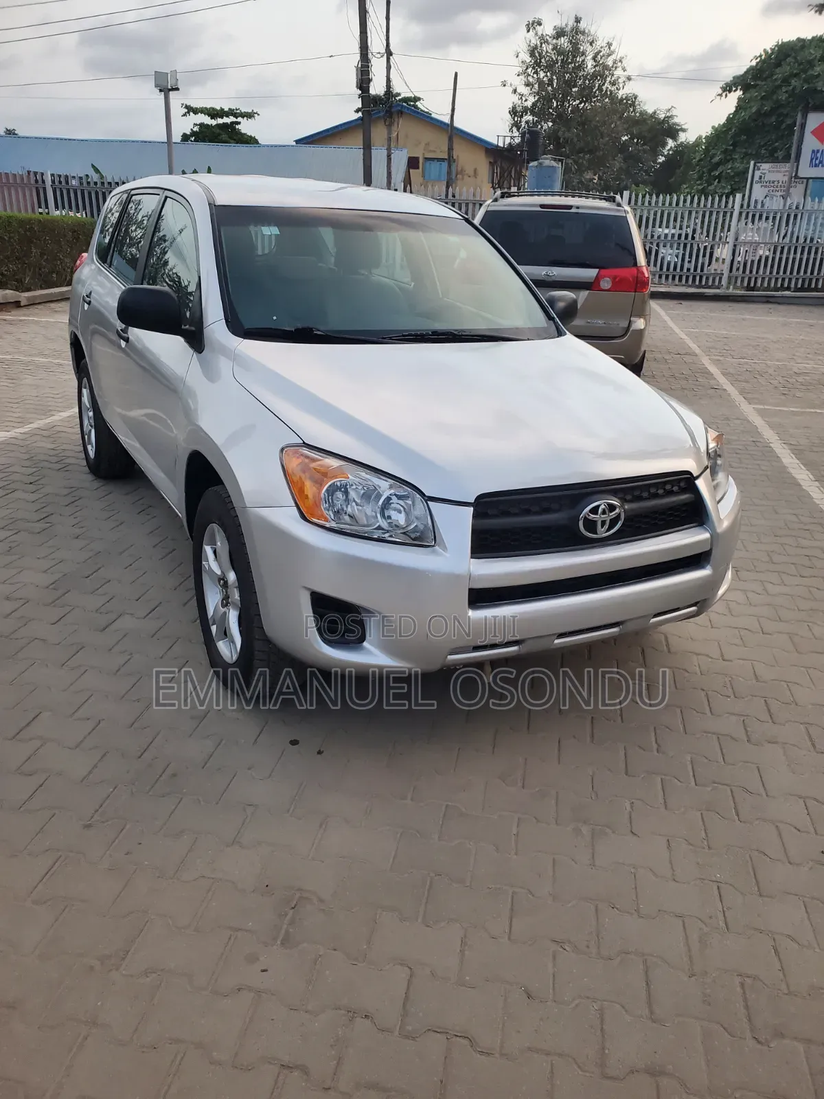 Toyota RAV4 2010 Silver