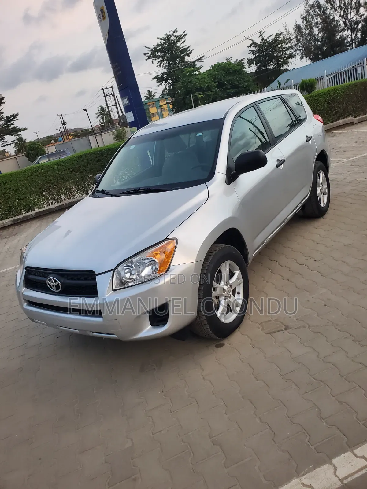 Toyota RAV4 2010 Silver
