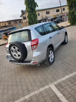 Toyota RAV4 2010 Silver