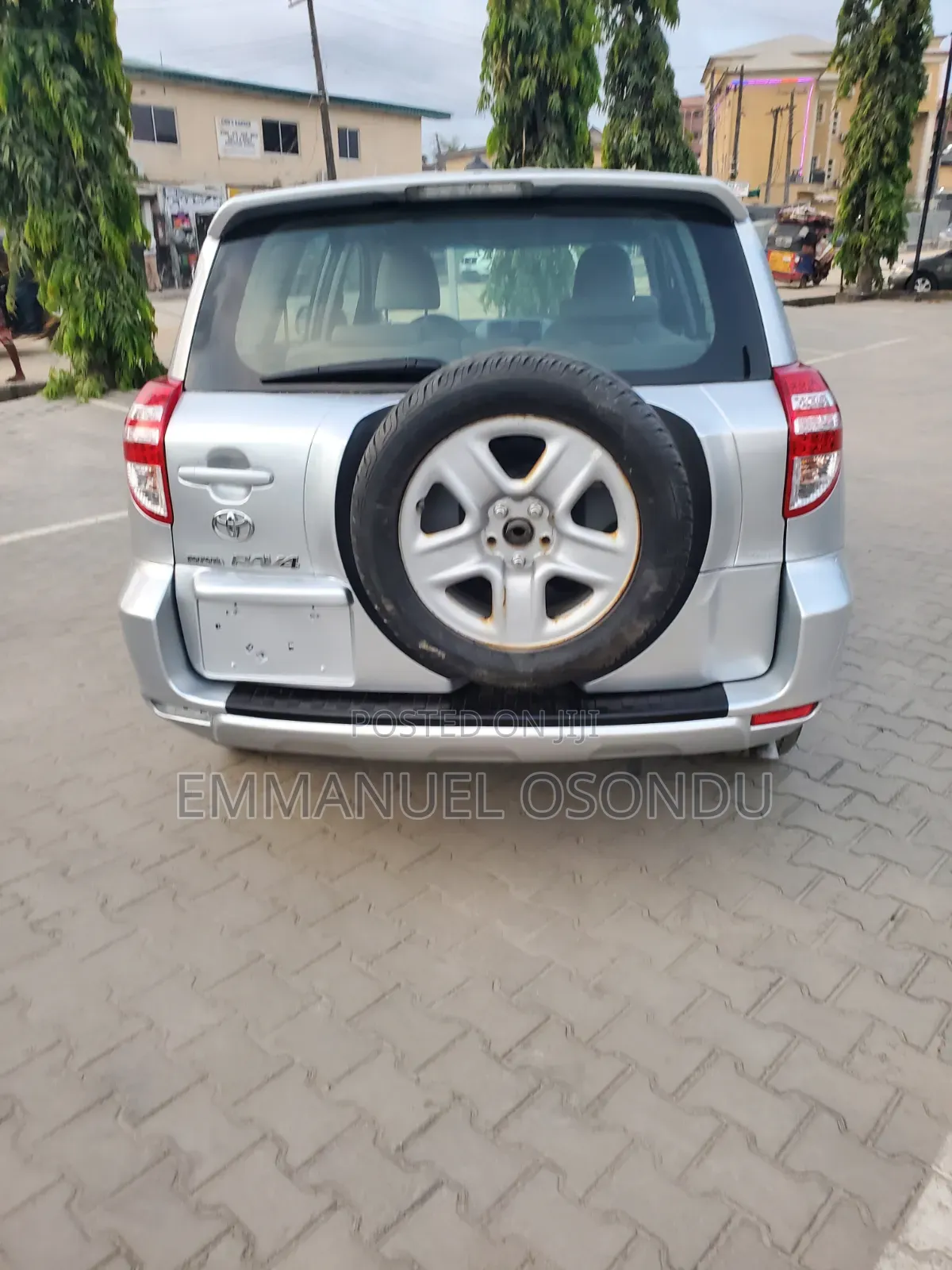 Toyota RAV4 2010 Silver