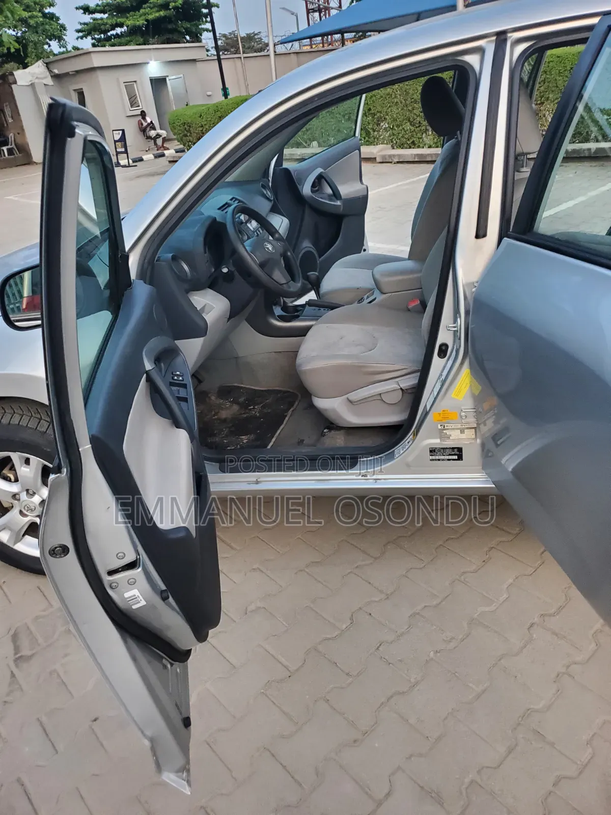 Toyota RAV4 2010 Silver