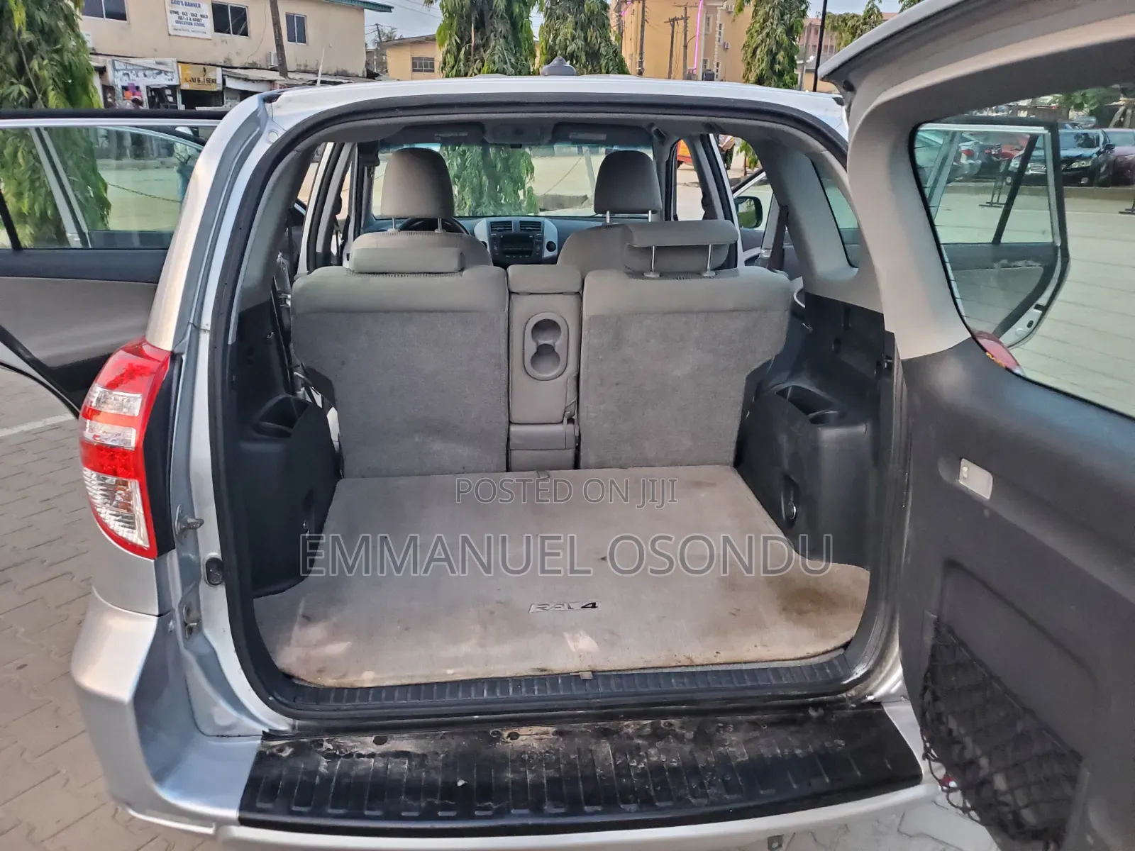 Toyota RAV4 2010 Silver