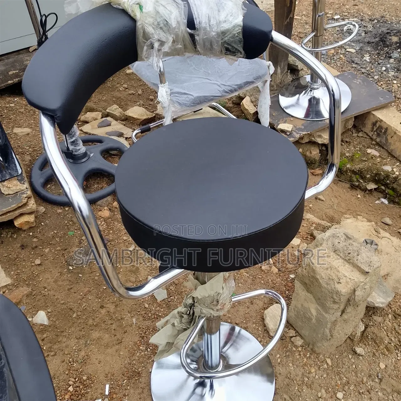 Round Bar Stool