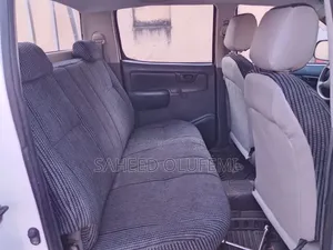Toyota Hilux 2013 White