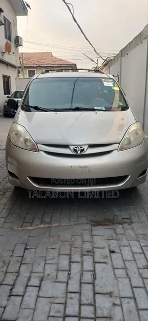 Toyota Sienna CE AWD 2008 Silver