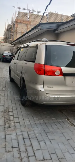 Toyota Sienna CE AWD 2008 Silver
