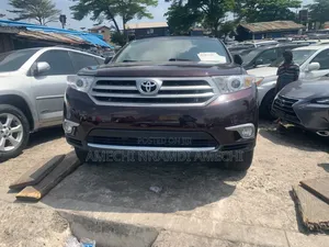 Toyota Highlander 2013 Maroon