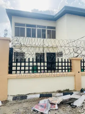 3bdrm Duplex in Private Residence, Area 2 for rent