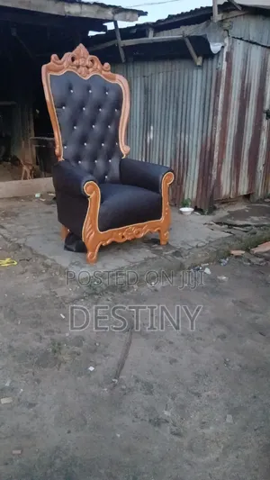 Royal Single Chair