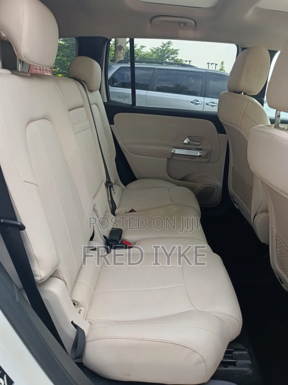 Mercedes-Benz GLB-Class 2023 White