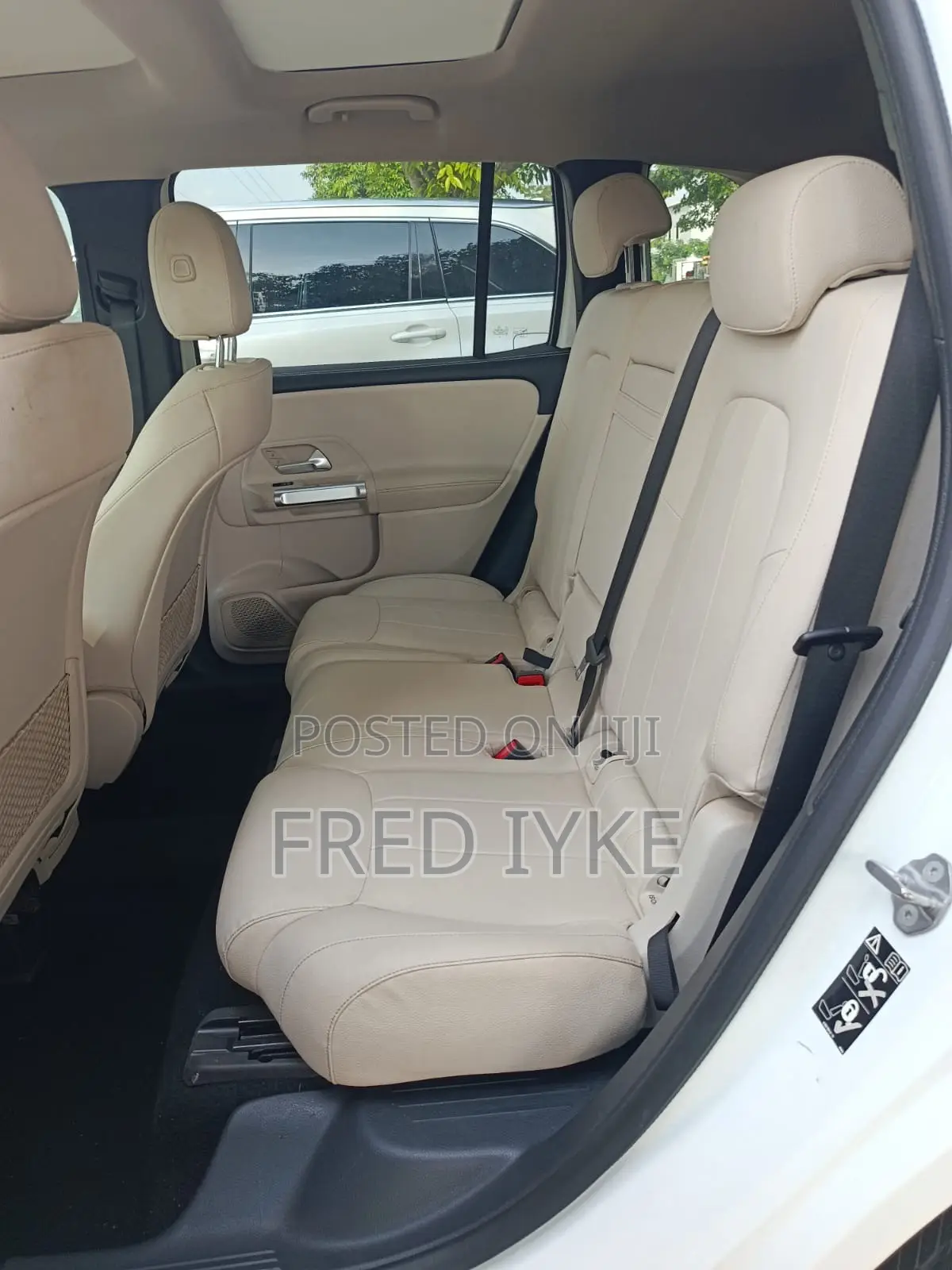Mercedes-Benz GLB-Class 2023 White