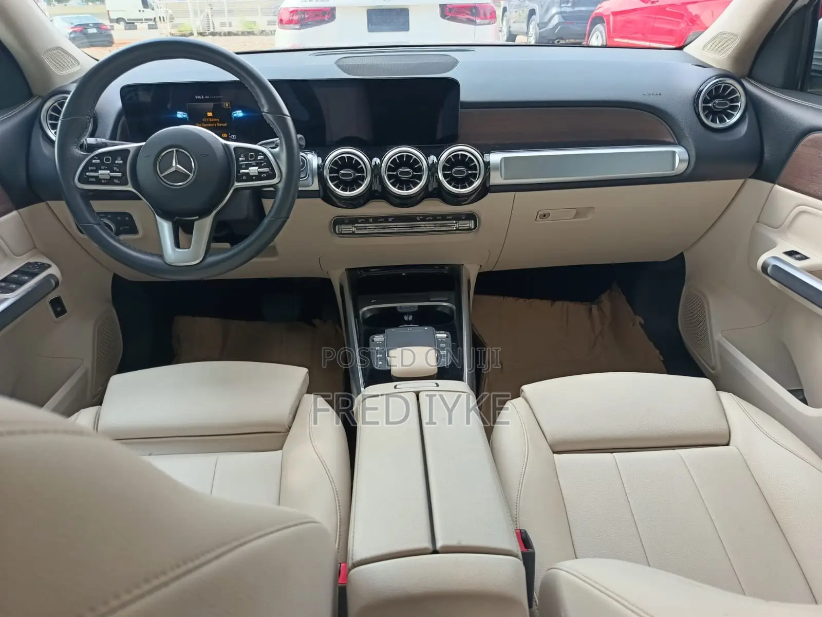 Mercedes-Benz GLB-Class 2023 White