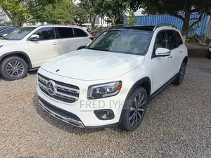 Mercedes-Benz GLB-Class 2023 White