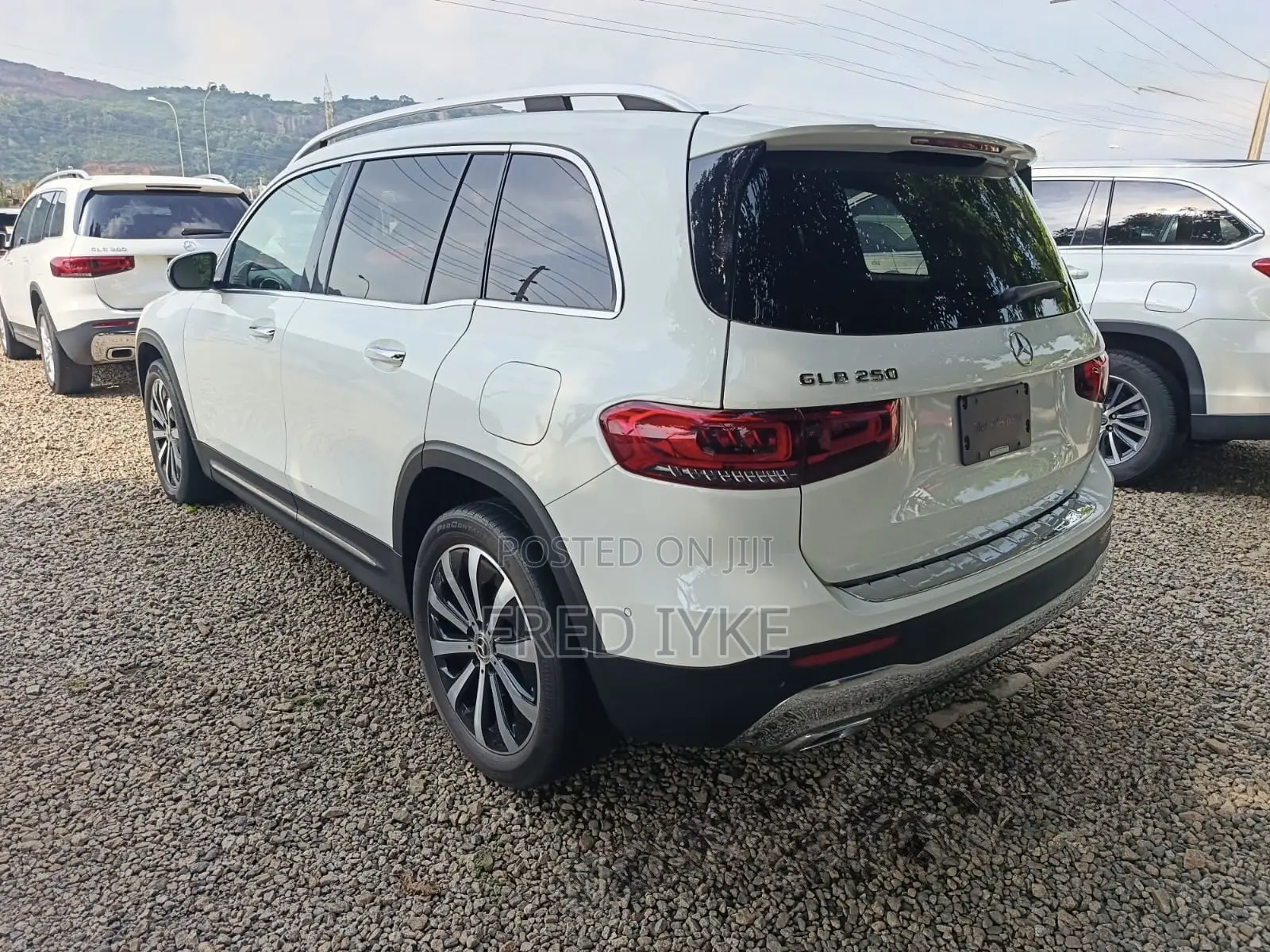 Mercedes-Benz GLB-Class 2023 White