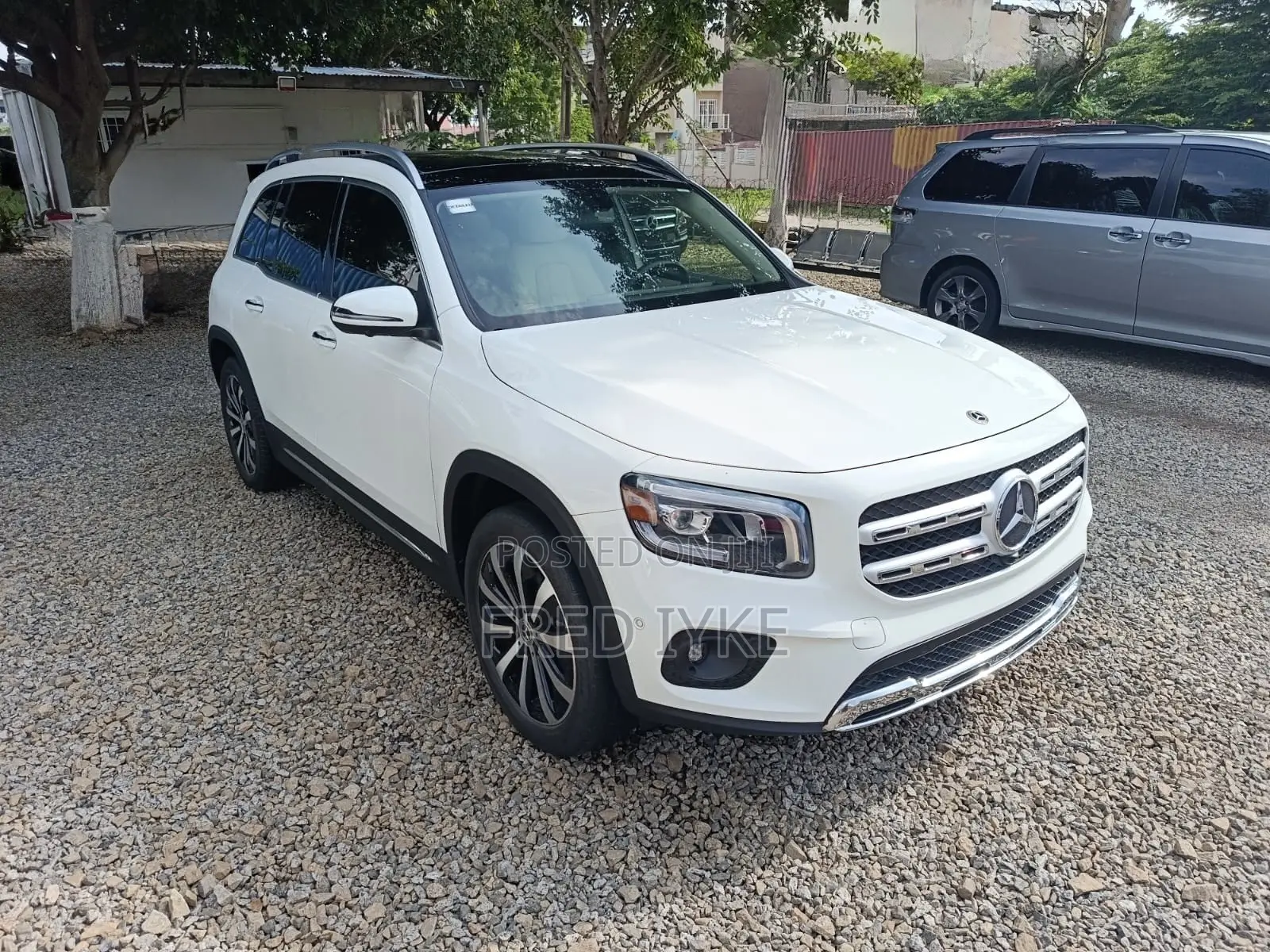 Mercedes-Benz GLB-Class 2023 White