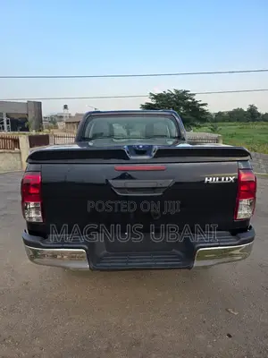 Toyota Hilux Revo Double Cab Petrol 2.7 AWD 2020 Black