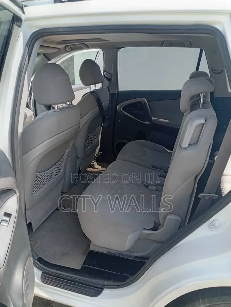 Toyota RAV4 2008 White