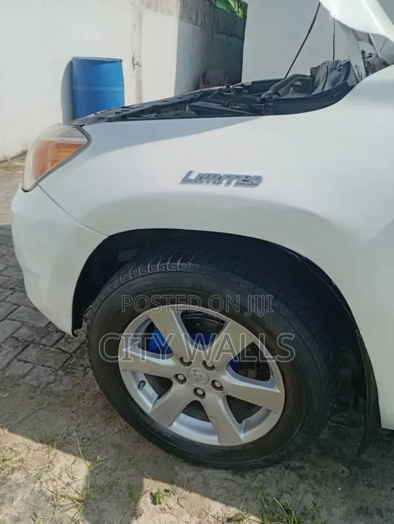Toyota RAV4 2008 White