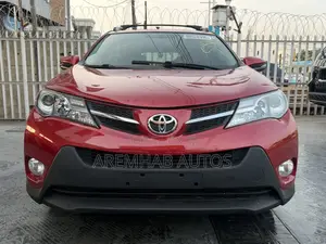 Toyota RAV4 Limited FWD (2.5L 4cyl 6A) 2013 Red