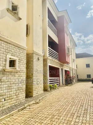 3bdrm Block of Flats in Private Residence, Area 2 for rent