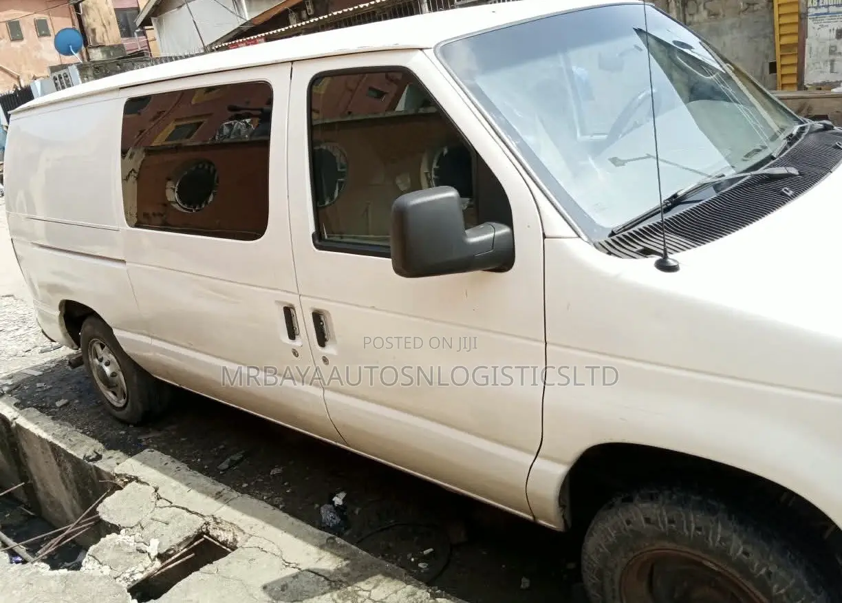 Ford E250 2010 White