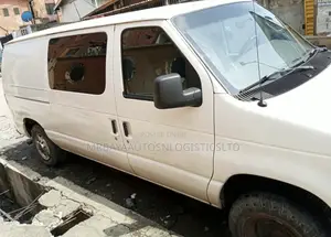 Ford E250 2010 White